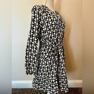 Jessica Simpson Black & White Dress- excellent condition